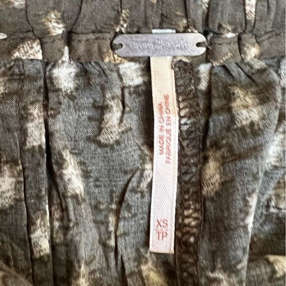 Free People Shelia Pants in Green XS - Picture 6 of 6